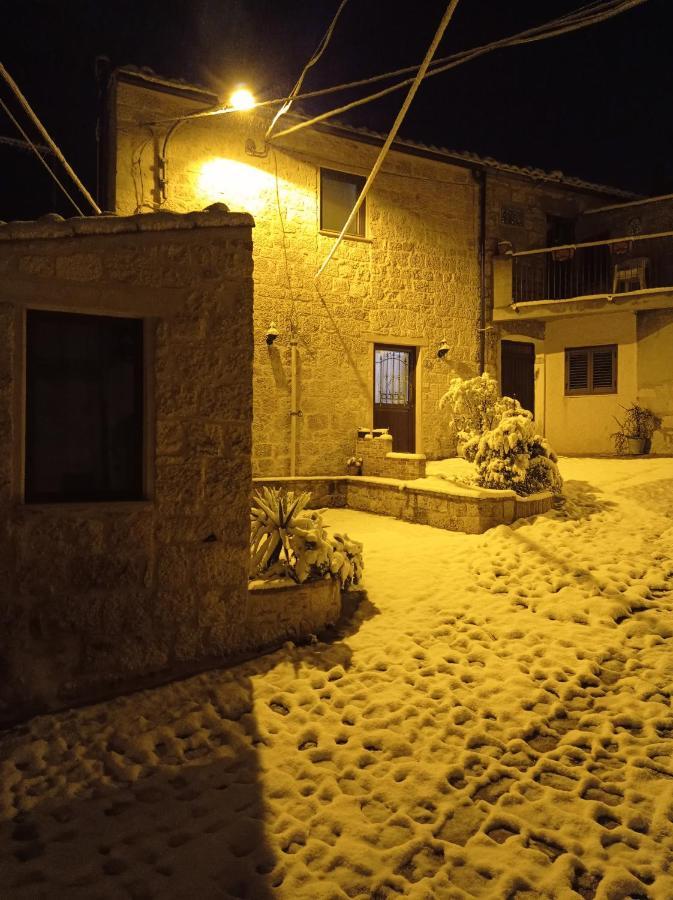 Casa Vacanze Borgo Gulini Da Anna Petralia Soprana Exterior photo